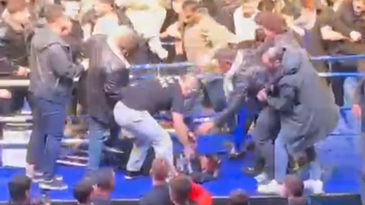 Trabzon'da hafif sıklet maçında kavga çıktı