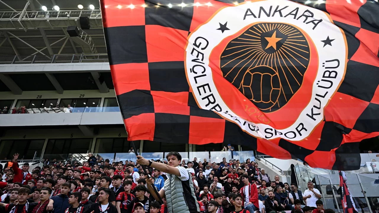 Gençlerbirliği taraftarından maden işçilerine destek