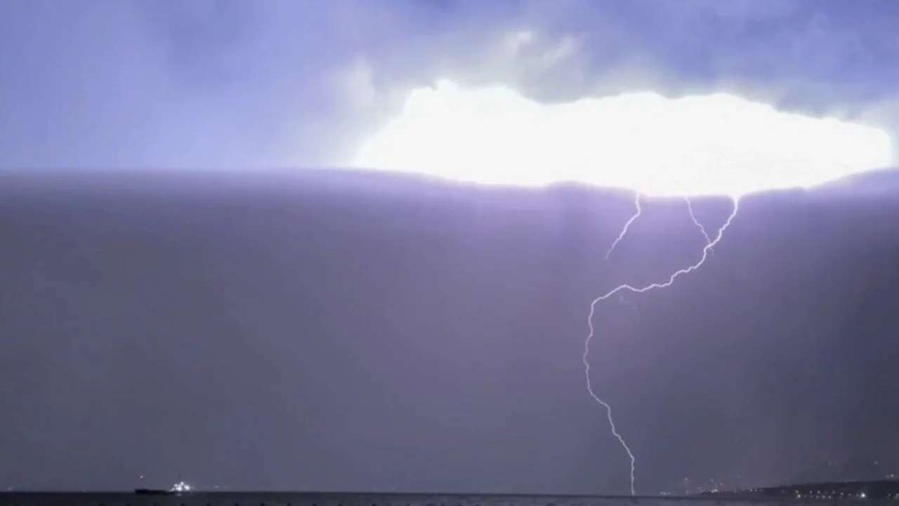 Bangladeş'te yıldırım faciası: 14 kişi hayatını kaybetti