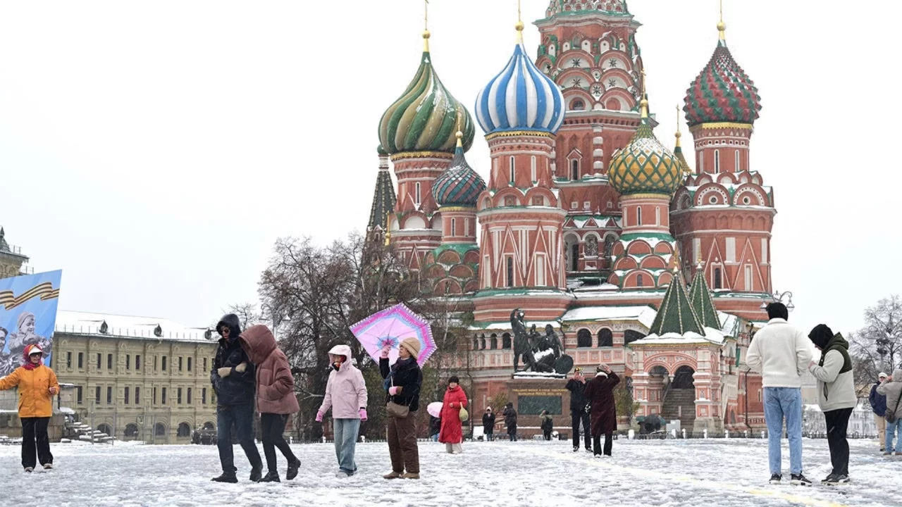 Moskova'da kar yağışı etkili oldu