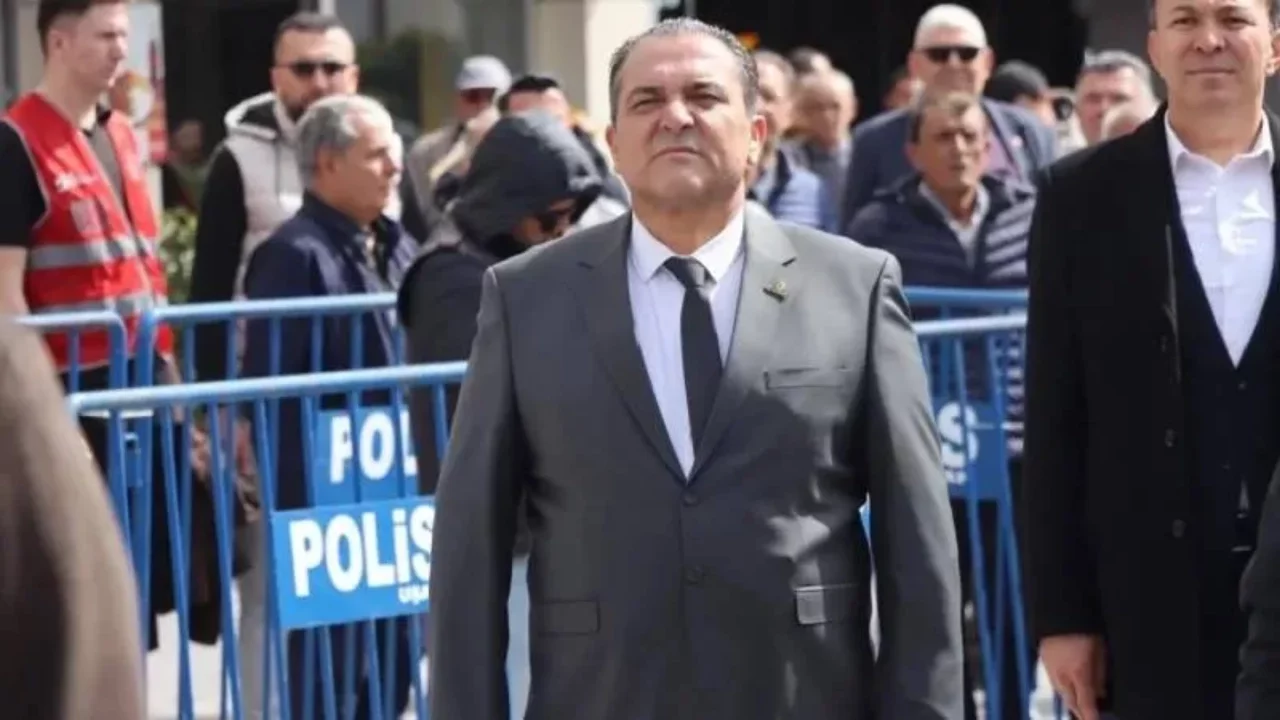 Eşme Belediyesi'nde CHP'nin adayı kazandı