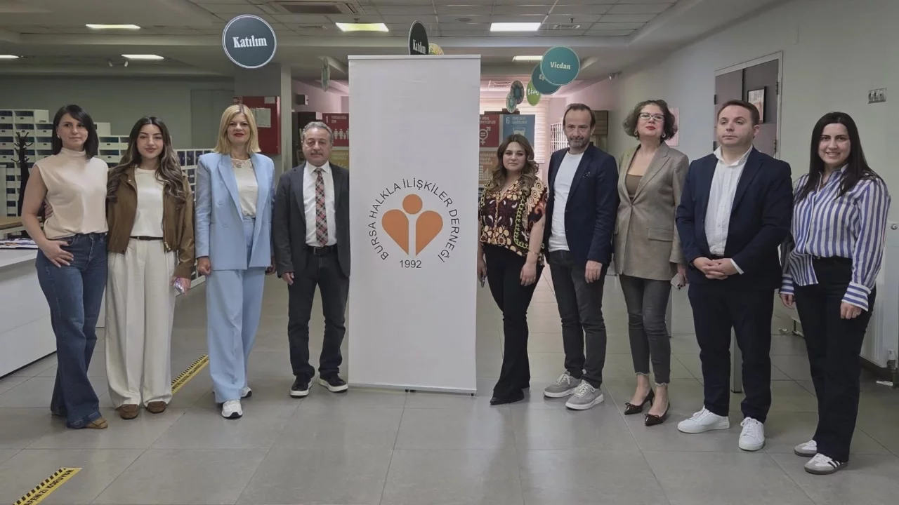 BHİD'de bayrak değişimi