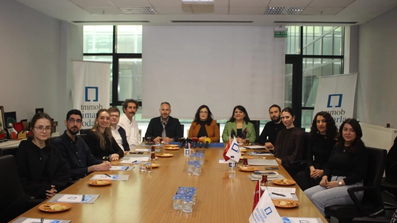 Mimarlar Odası Bursa Şubesi: Hastane alanları kentin ve halkın ortak değeridir!