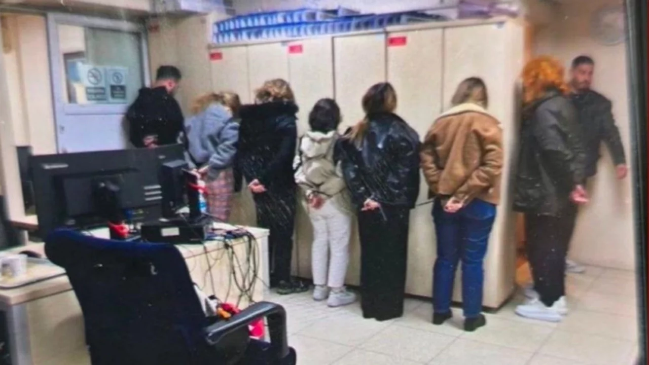 Polisle dalga geçen plaza çalışanlarına 5 yıl hapis istendi