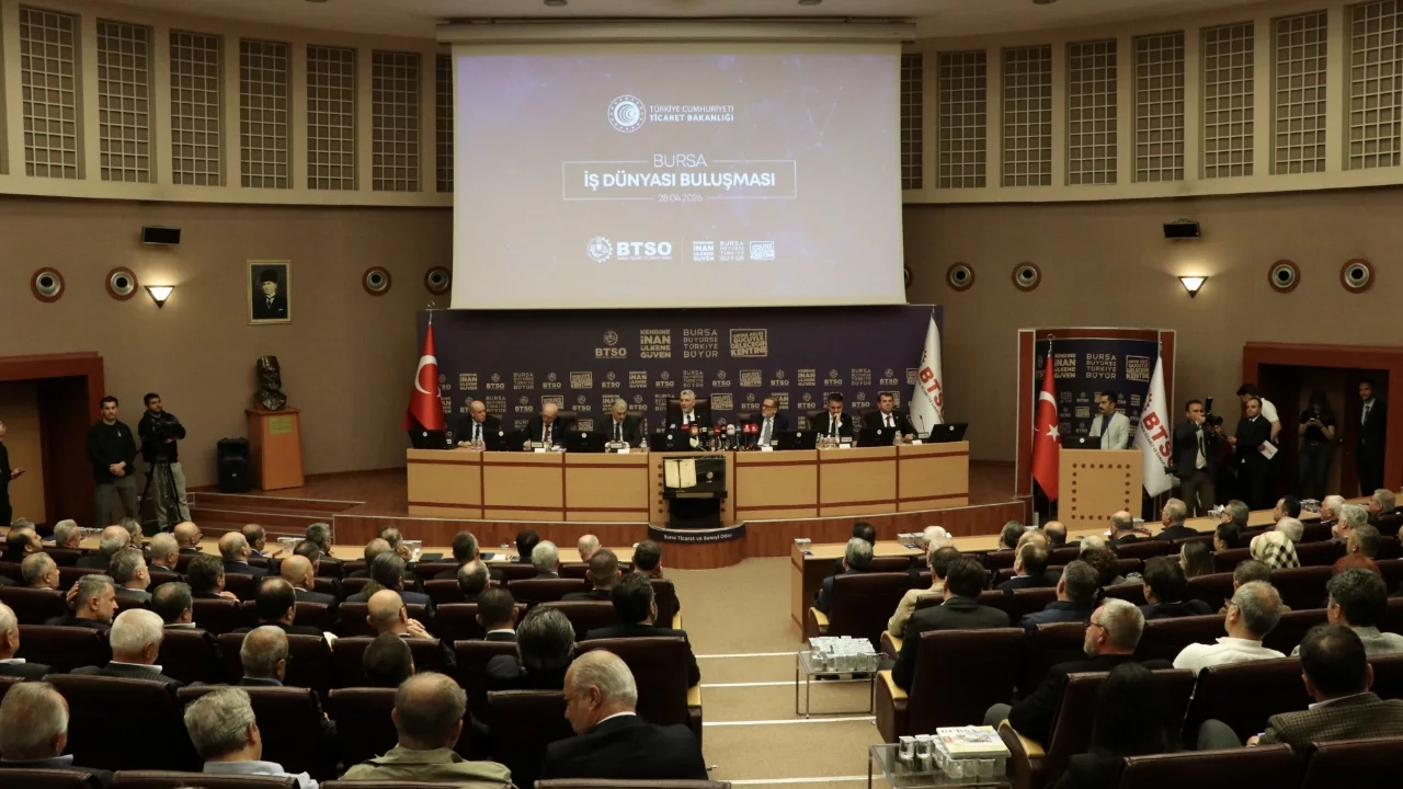 Bakan Bolat'tan Bursa'da ihracatçılara müjde: Kredi limitleri artacak
