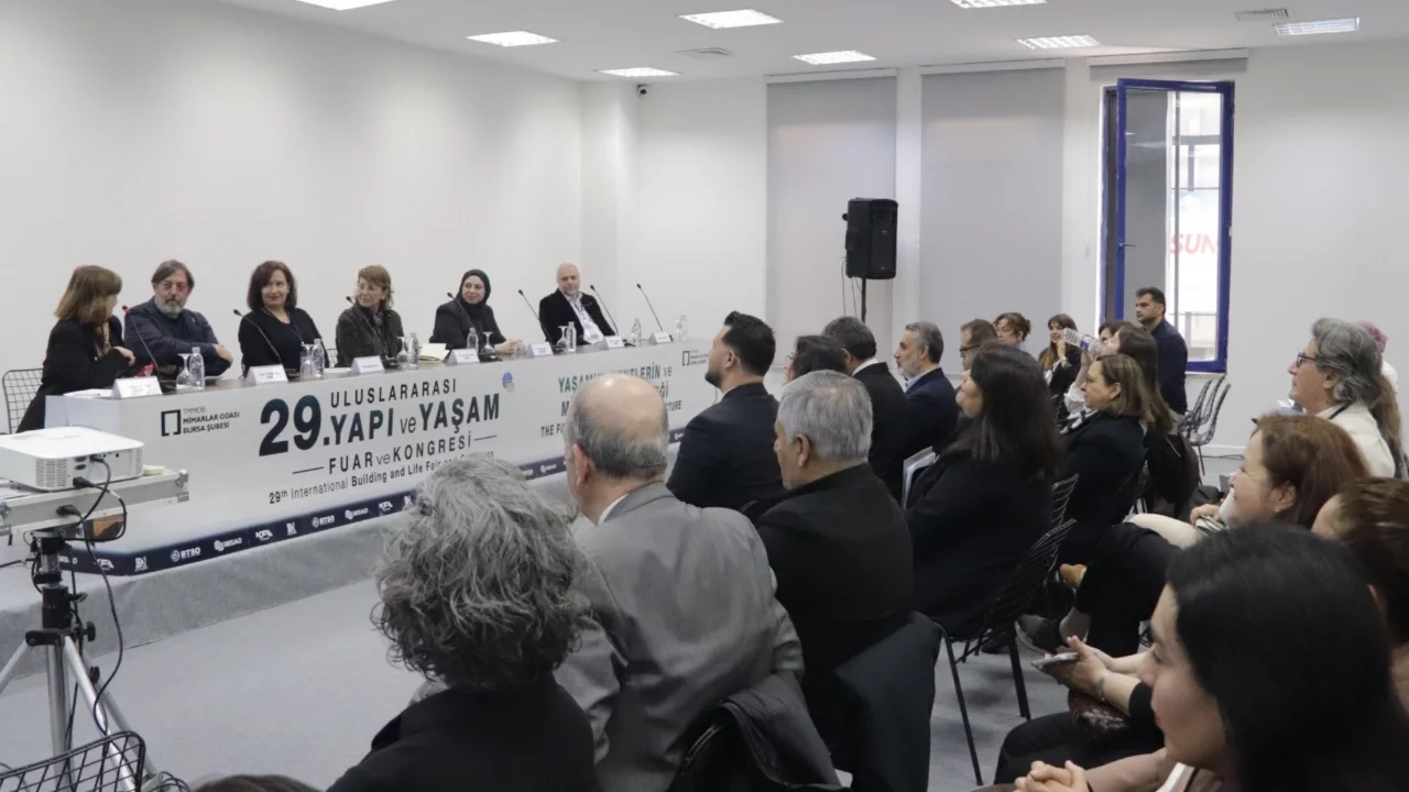 Bursa'da mimarlık zirvesi: 29. Uluslararası Yapı ve Yaşam Kongresi yoğun ilgi gördü