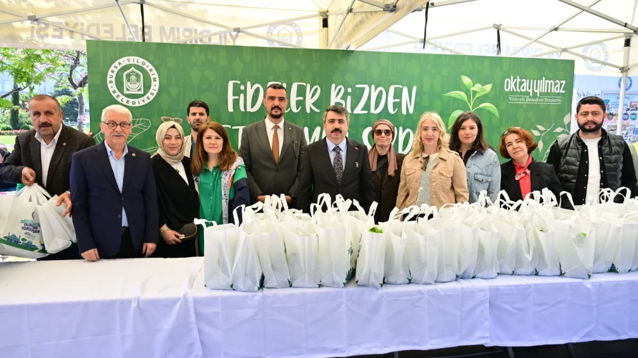 Yıldırım Belediyesi 80 bin sebze ve meyve fidesini ücretsiz dağıttı