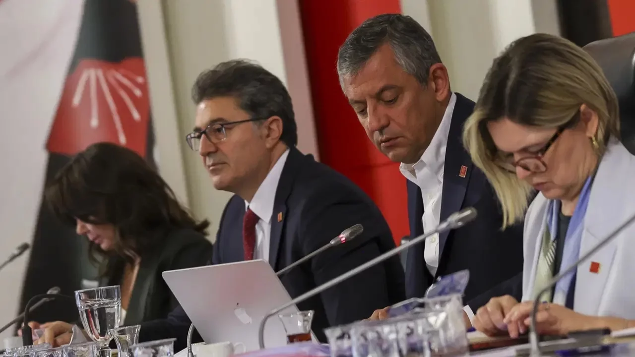 CHP lideri Özel tarih verdi: 'Seçimler en geç...'