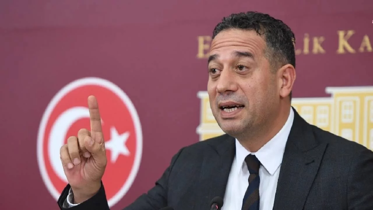 CHP'li Ali Mahir Başarır: TOKİ'de de teknik hata, LGS'de de teknik hata, her şeyde teknik hata var