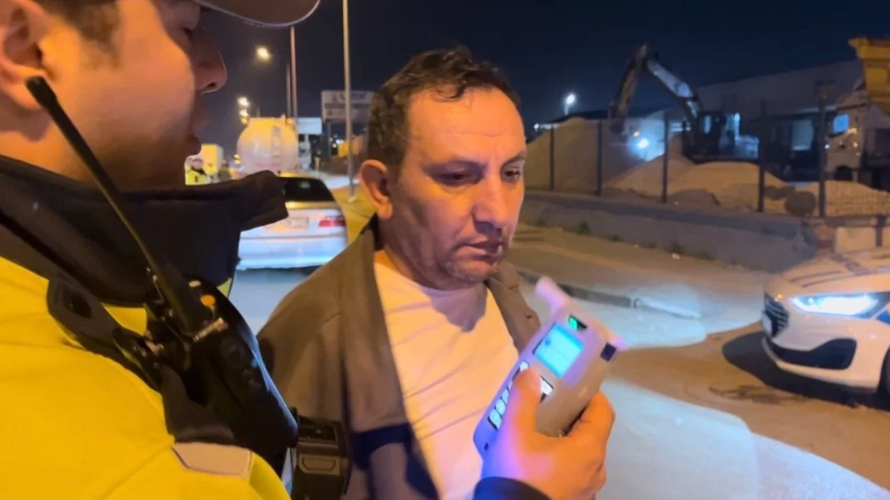 Bursa'da alkollü yakalandı polise hakaretten gözaltına alındı