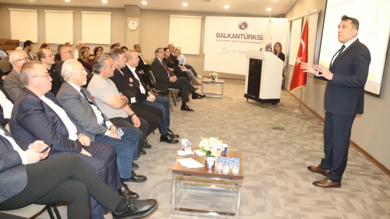 BALKANTÜRKSİAD Akademi'den 'Değişim ve Dönüşüm Liderliği' konulu seminer