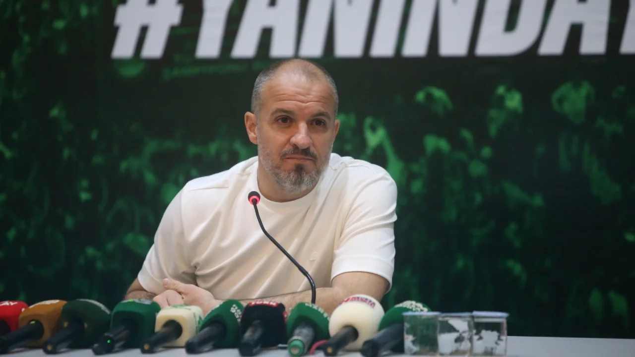 Bursaspor Teknik Direktörü Er, transfer takvimini açıkladı