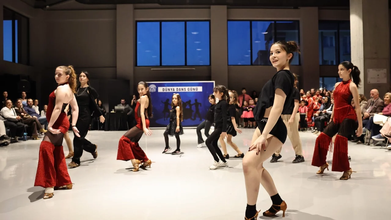 Nilüfer'de Dünya Dans Günü kutlandı