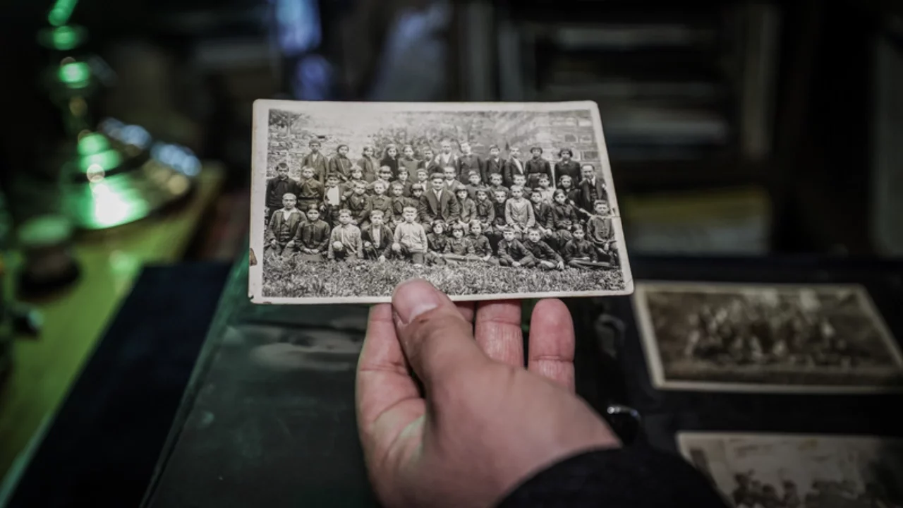 Bursalı koleksiyoner, biriktirdiği fotoğraflarla "Eski Bursa"yı gözler önüne seriyor