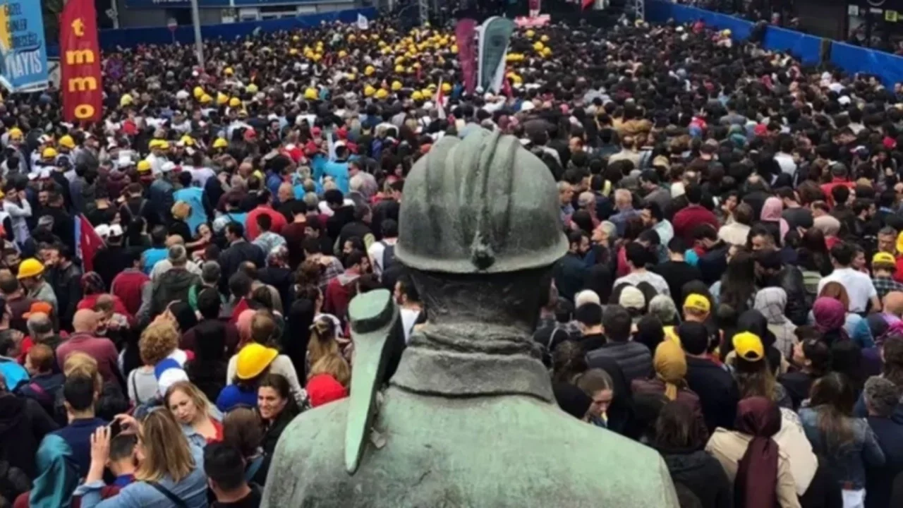 1 Mayıs Cumhuriyet tarihinde ilk kez 1923'te "resmi" olarak kutlandı