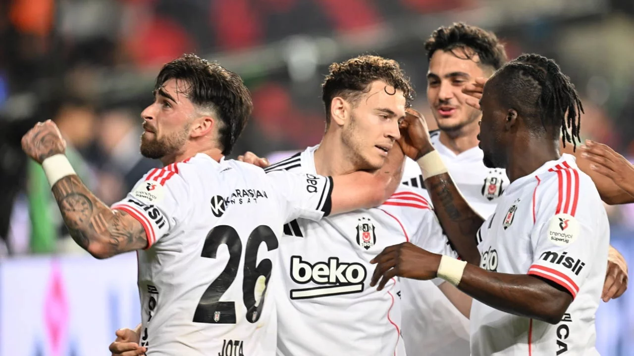 Beşiktaş deplasmanda Gaziantep FK'yı 2-0 yendi