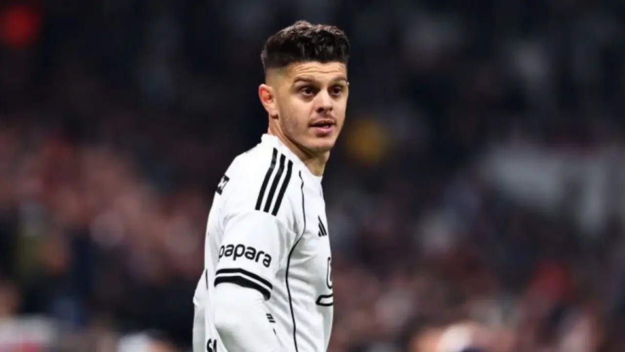 Beşiktaş'ta Milot Rashica ısınma sırasında sakatlandı