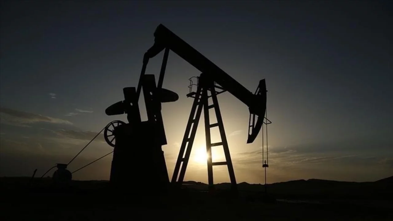 Irak, Rabia Sınır Kapısı üzerinden Suriye'ye ham petrol ihracatına başladı