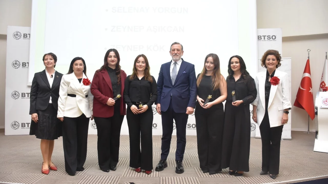 BUİKAD geleceğin lider kadınlarının yanında
