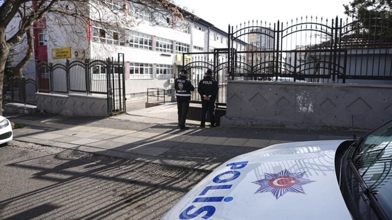Okullarda yeni güvenlik tedbirleri yolda... Bakan Tekin duyurdu