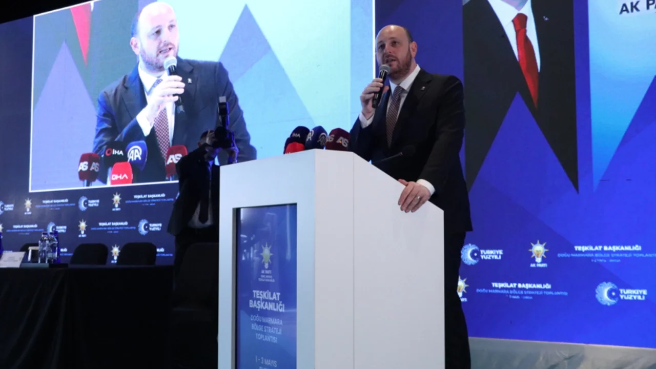 AK Parti Genel Başkan Yardımcısı Büyükgümüş Bursa'da konuştu: "Milletimizin geleceği için çalışma...