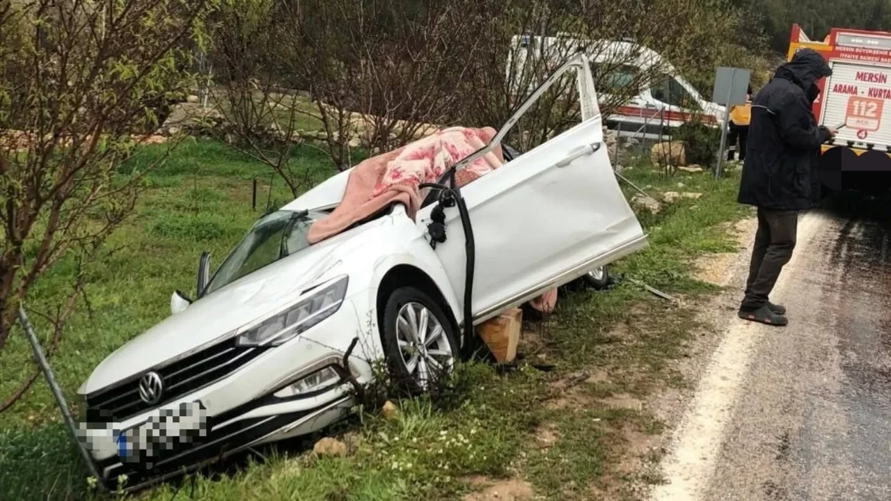 Mersin'de otomobil ile tır çarpıştı: Ölü ve yaralılar var...