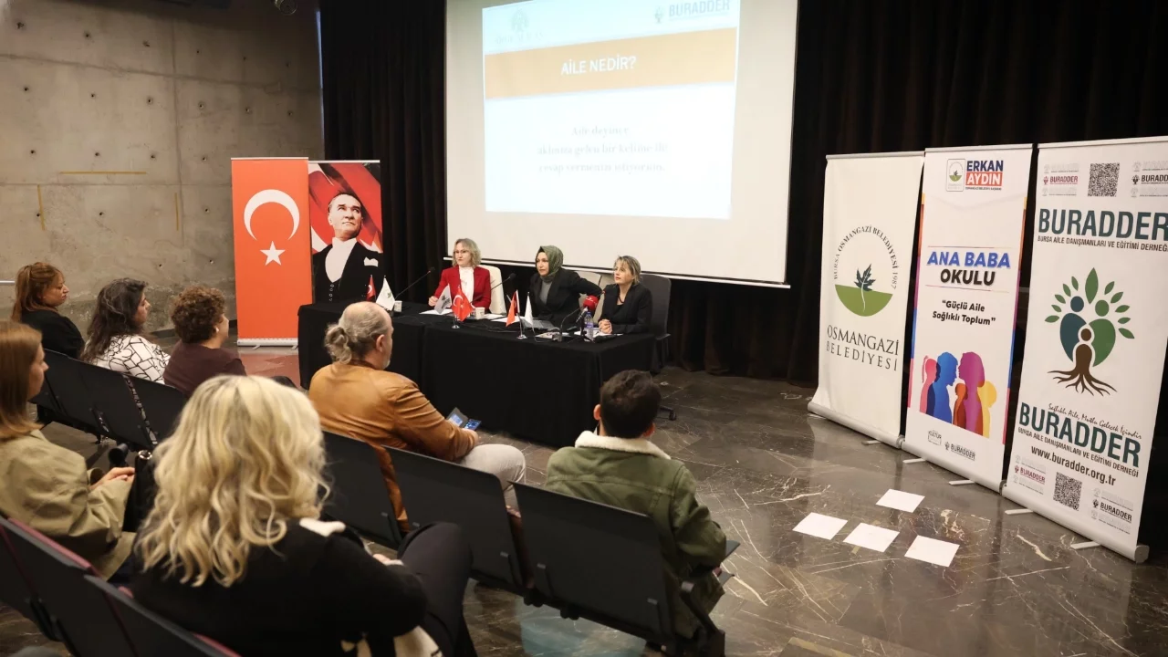 Osmangazi'de Ana Baba Okulu'nda aile içi şiddet masaya yatırıldı