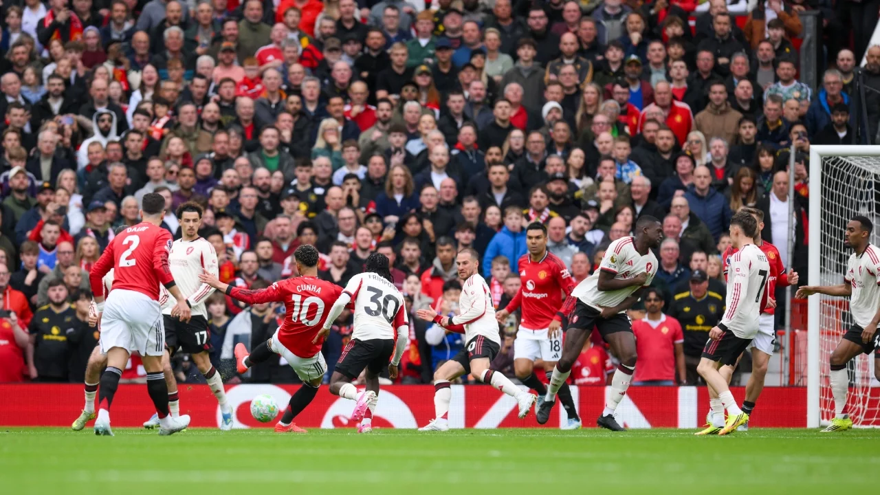 Dev maçta Manchester United, Liverpool'u yendi