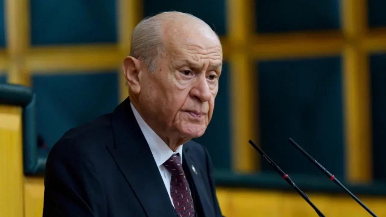 Devlet Bahçeli'den Süper Lig'e çıkan Amedspor'a tebrik mesajı