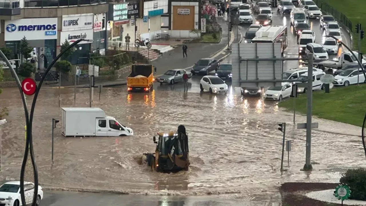 Gaziantep Valisi'nden kentte etkili olan fırtınaya ilişkin açıklama