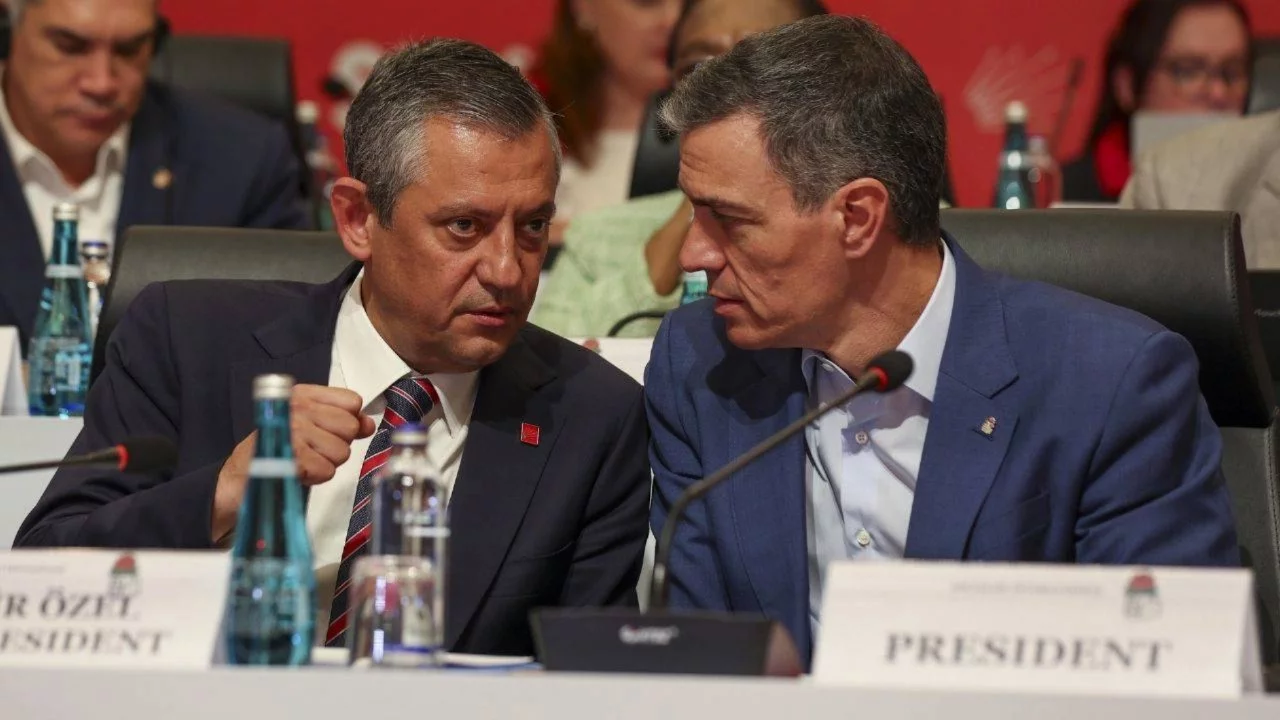 Özgür Özel'den 'Sanchez görüşme talebini reddetti' iddiasına yalanlama