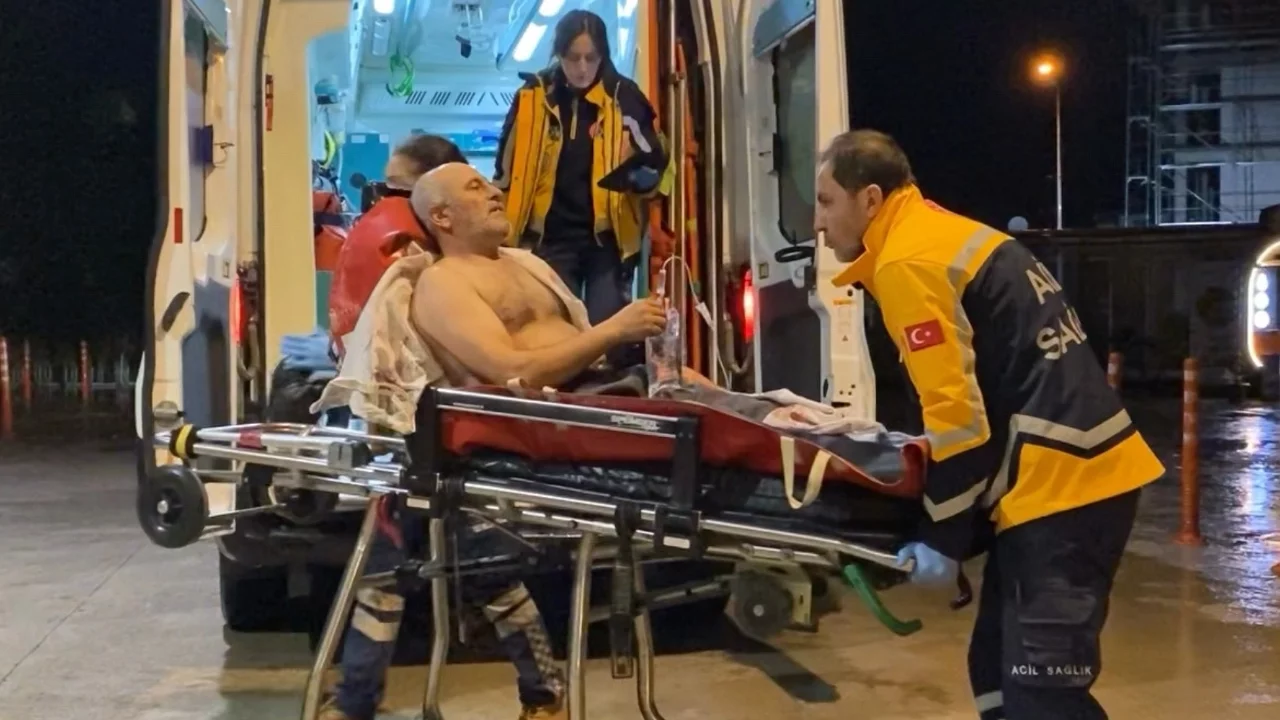 Bursa'da alacak kavgası kanlı bitti: Darp edilip bıçaklandı