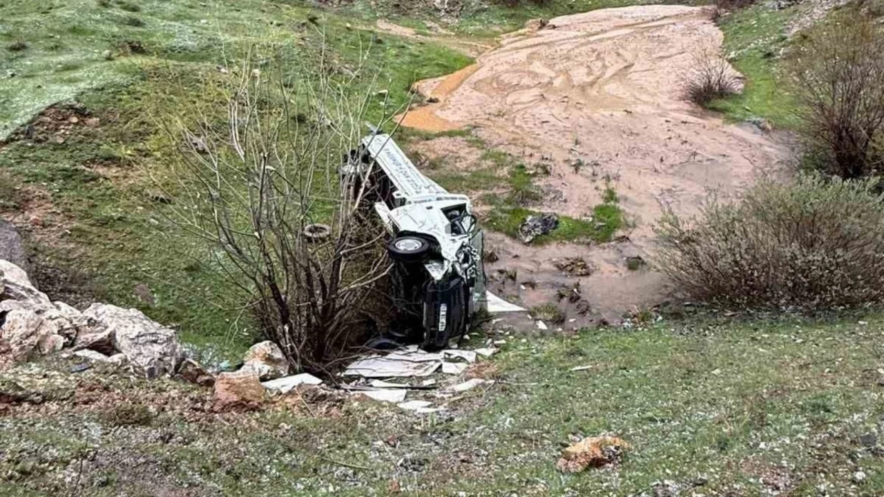 Bitlis'te trafik kazası: 4 kişi yaralandı