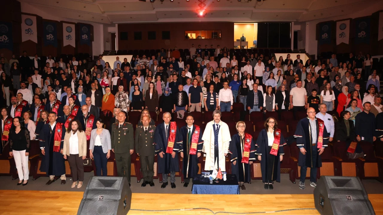 BUÜ'de geleceğin veteriner hekimleri beyaz önlüklerini giydi