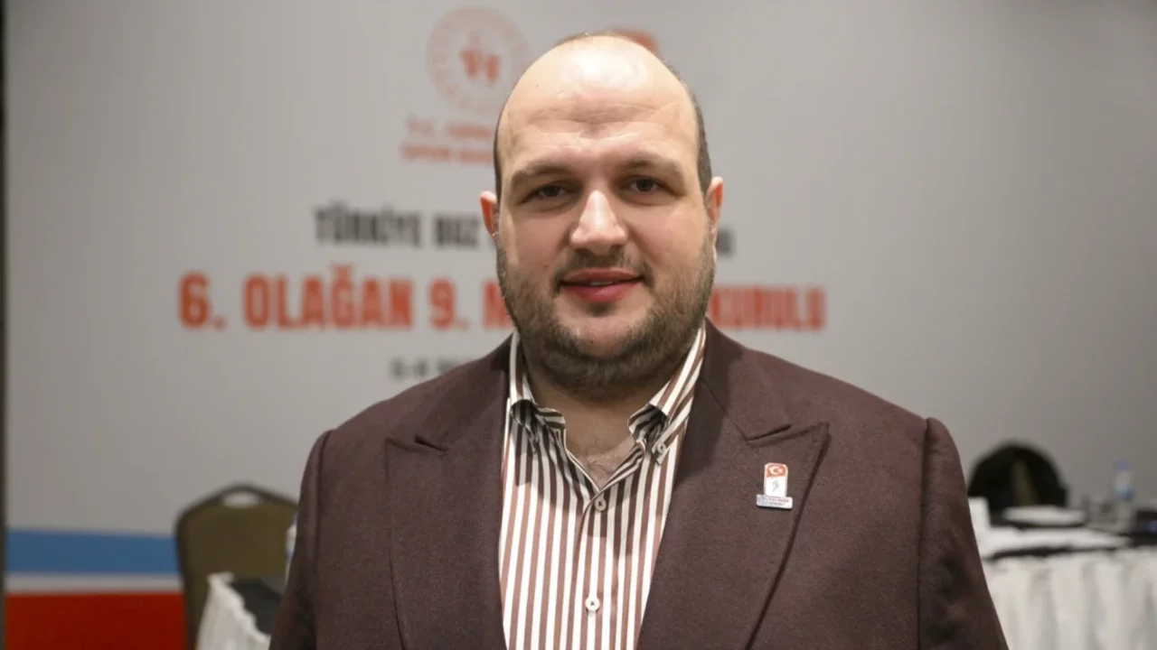 Halit Albayrak, yeniden Türkiye Buz Hokeyi Federasyonu Başkanı seçildi