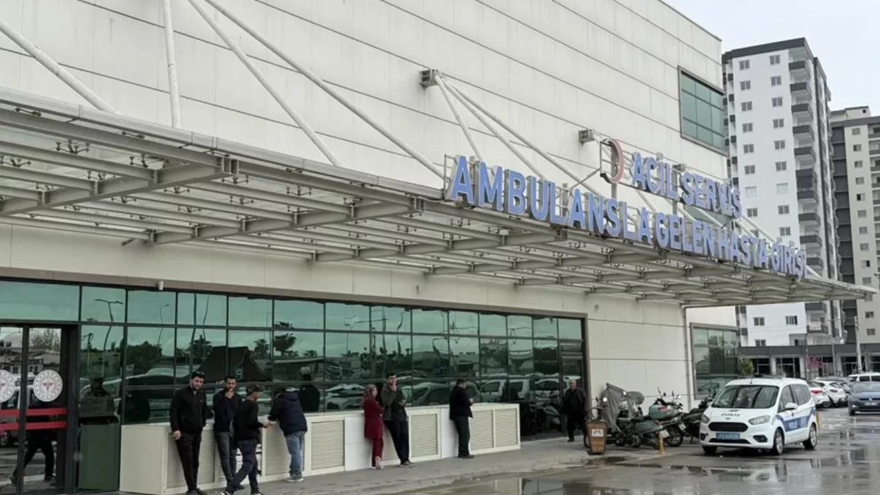 Salam yiyen 4 öğrenci hastaneye kaldırıldı