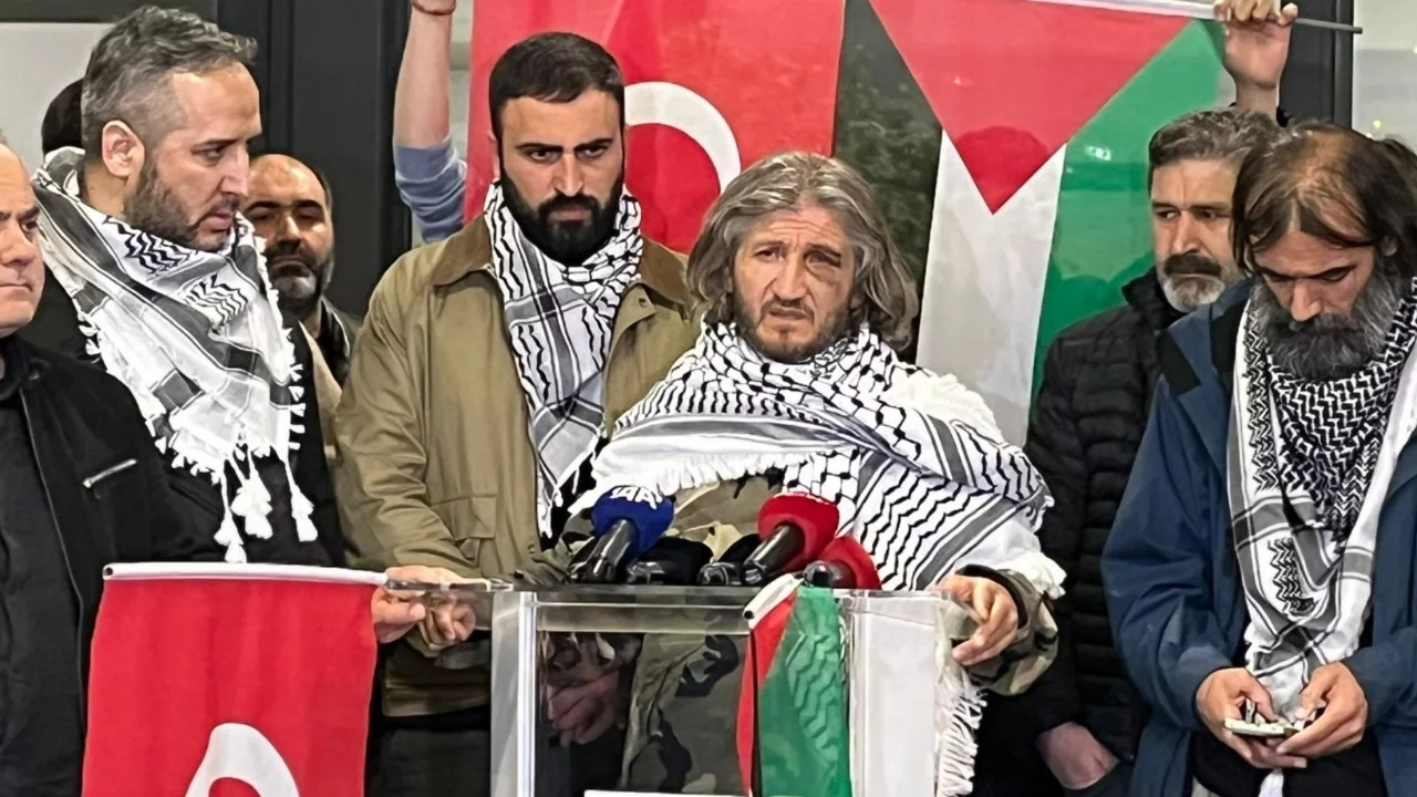 Küresel Sumud Filosu aktivisti Hüseyin Oral, İstanbul'a geldi