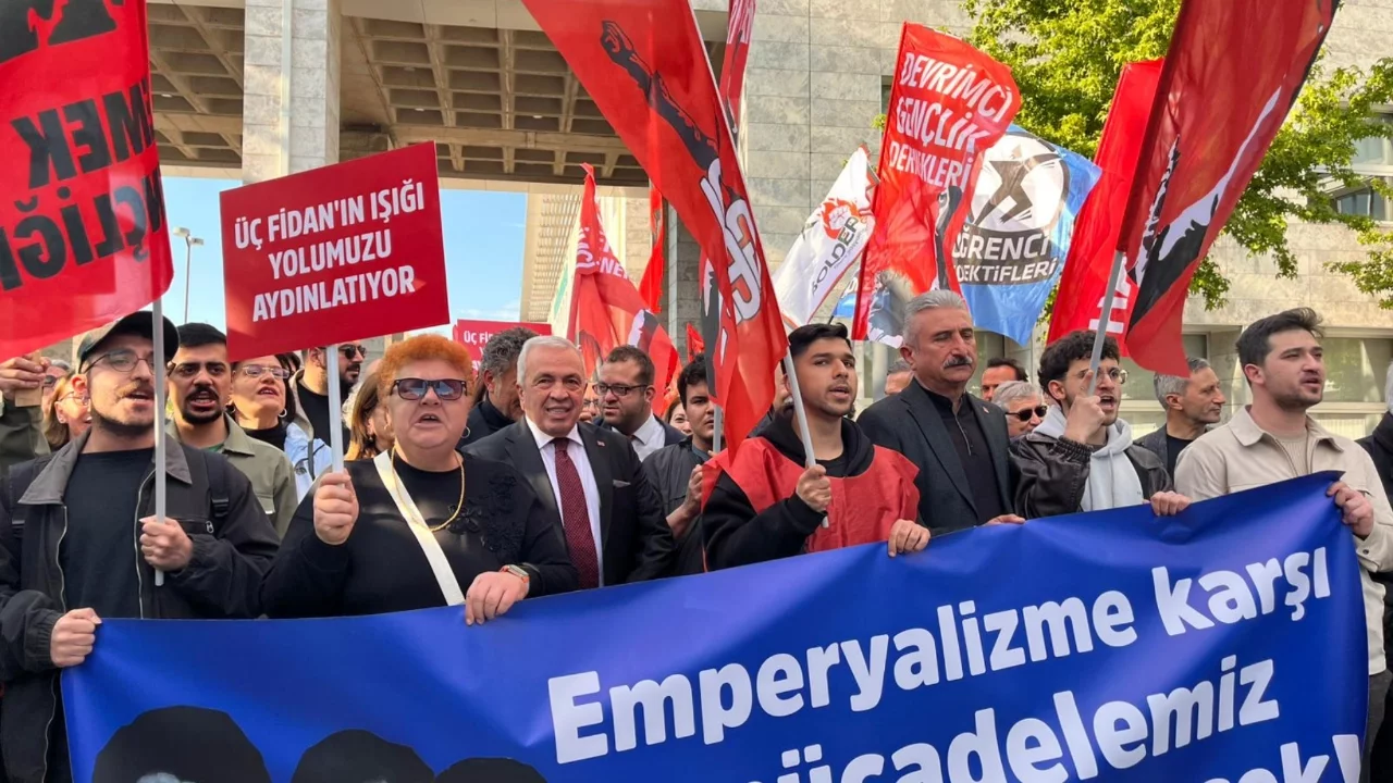 Bursa'da "Üç Fidan" anması
