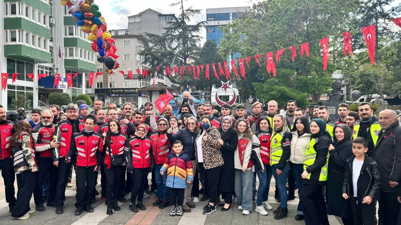 Bursa'da lösemiyi yenen Alparslan için gökyüzüne balon bıraktılar