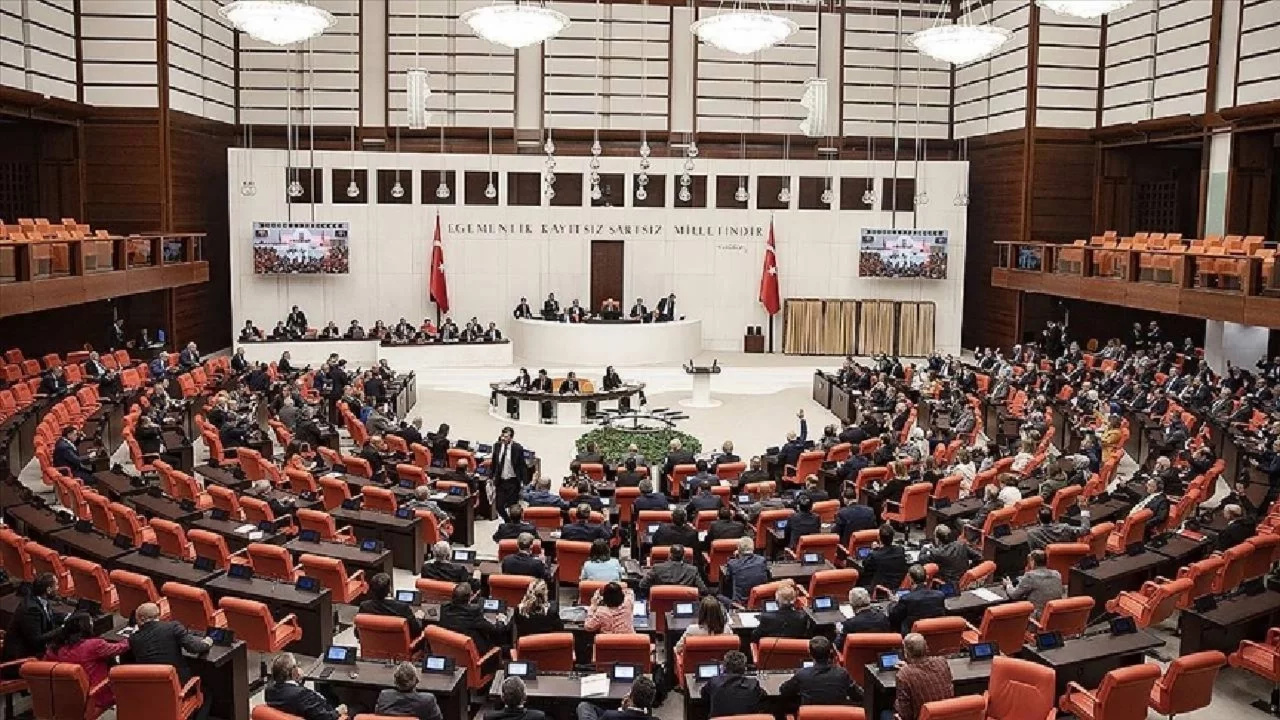 Site aidatlarına yönelik düzenlemeleri de içeren kanun teklifi Meclis'te