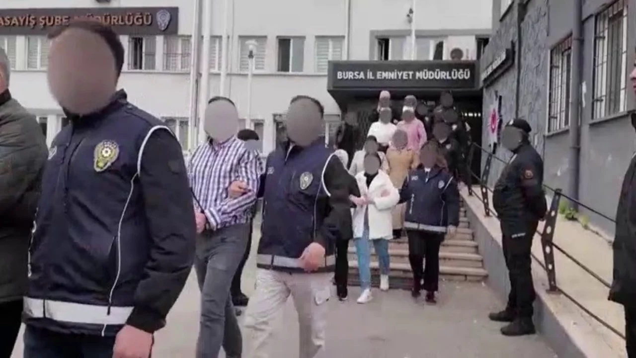 Bursa'da sahte doktor skandalı! Evleri kaçak kliniğe çevirmişler