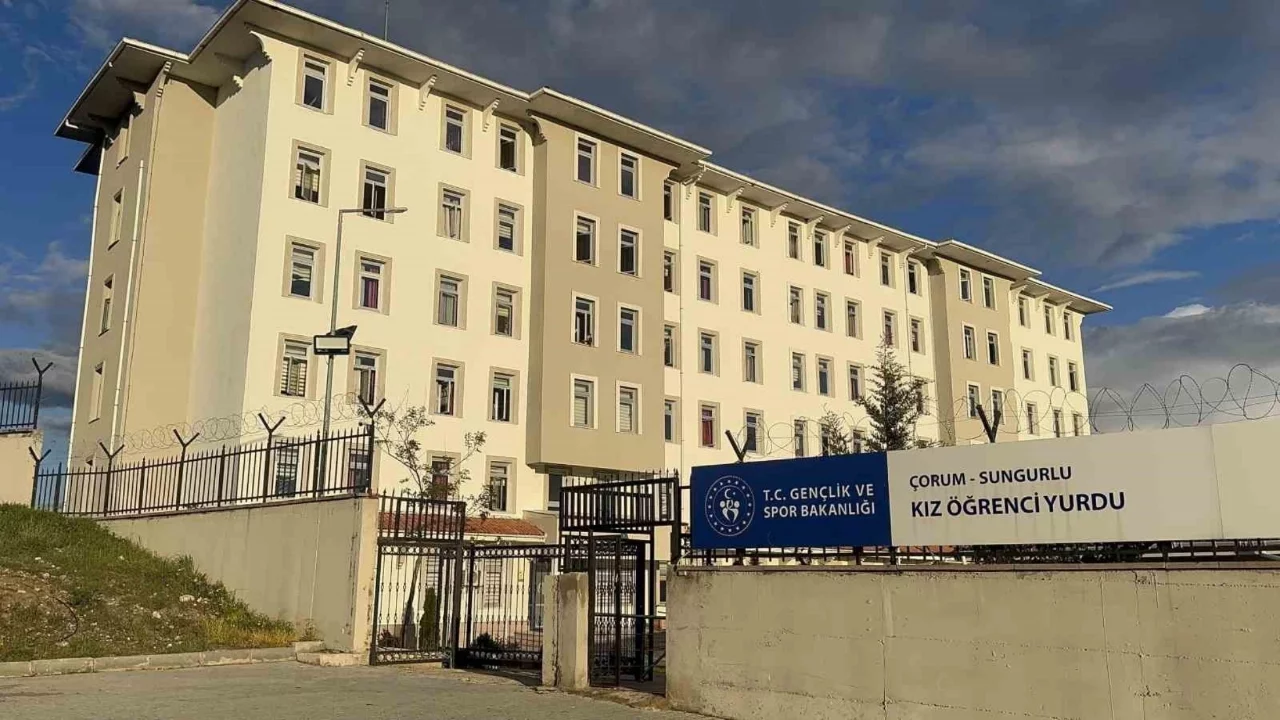 KYK yurdunda zehirlenme şüphesi: 77 öğrenci hastaneye kaldırıldı