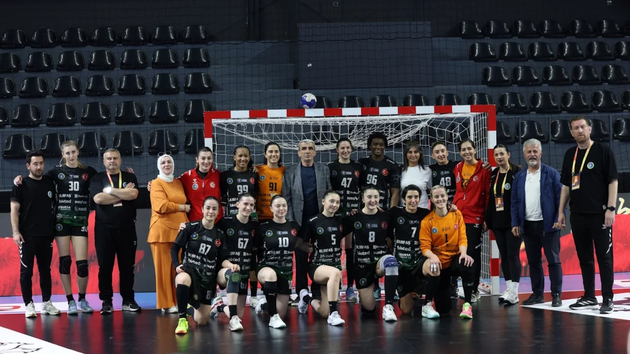 Bursa Büyükşehir Belediyespor final biletini kaptı