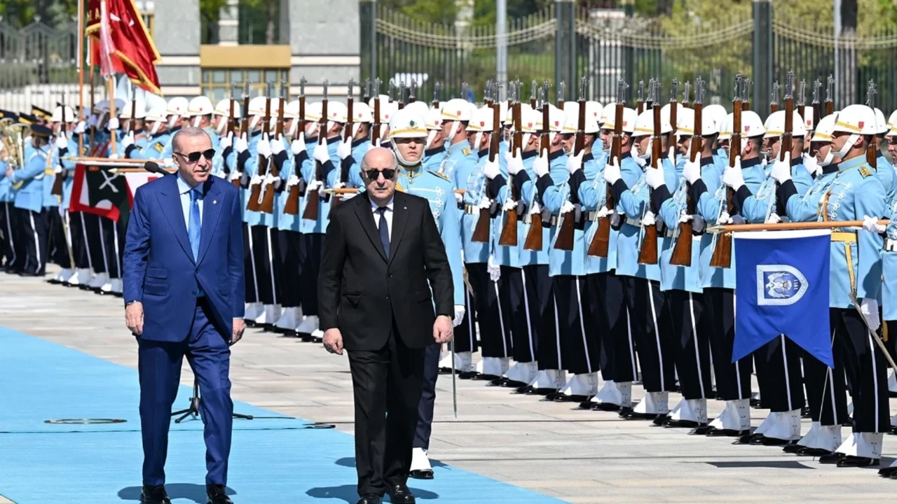 Cezayir Cumhurbaşkanı 2.5 yıl sonra Türkiye'de