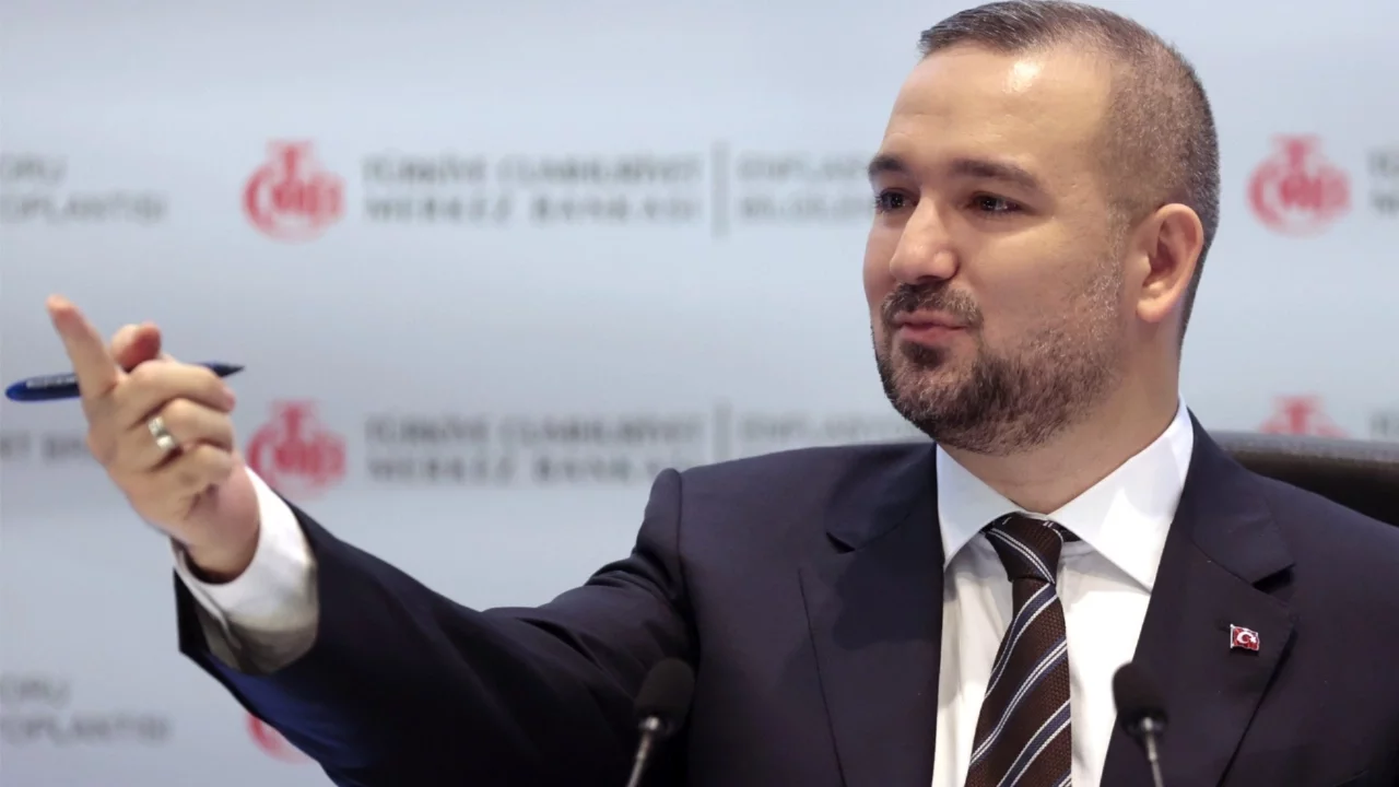 TCMB Başkanı Karahan'dan nisan enflasyonu uyarısı: 'Savaşın etkileri verilerde net biçimde görülüyor'