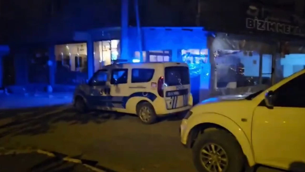 Elazığ'da bıçaklı kavga: 4 kişi yaralandı