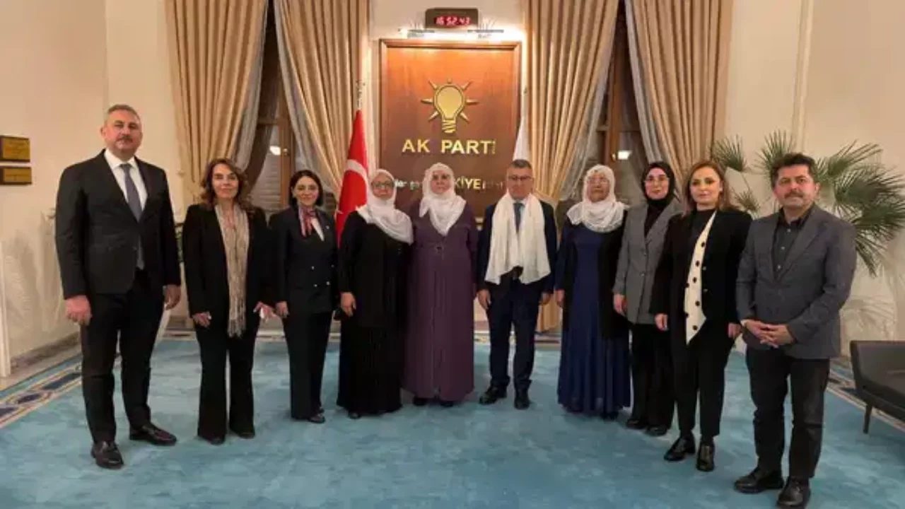 Barış Anneleri Heyeti, TBMM'de AK Parti'yi ziyaret etti