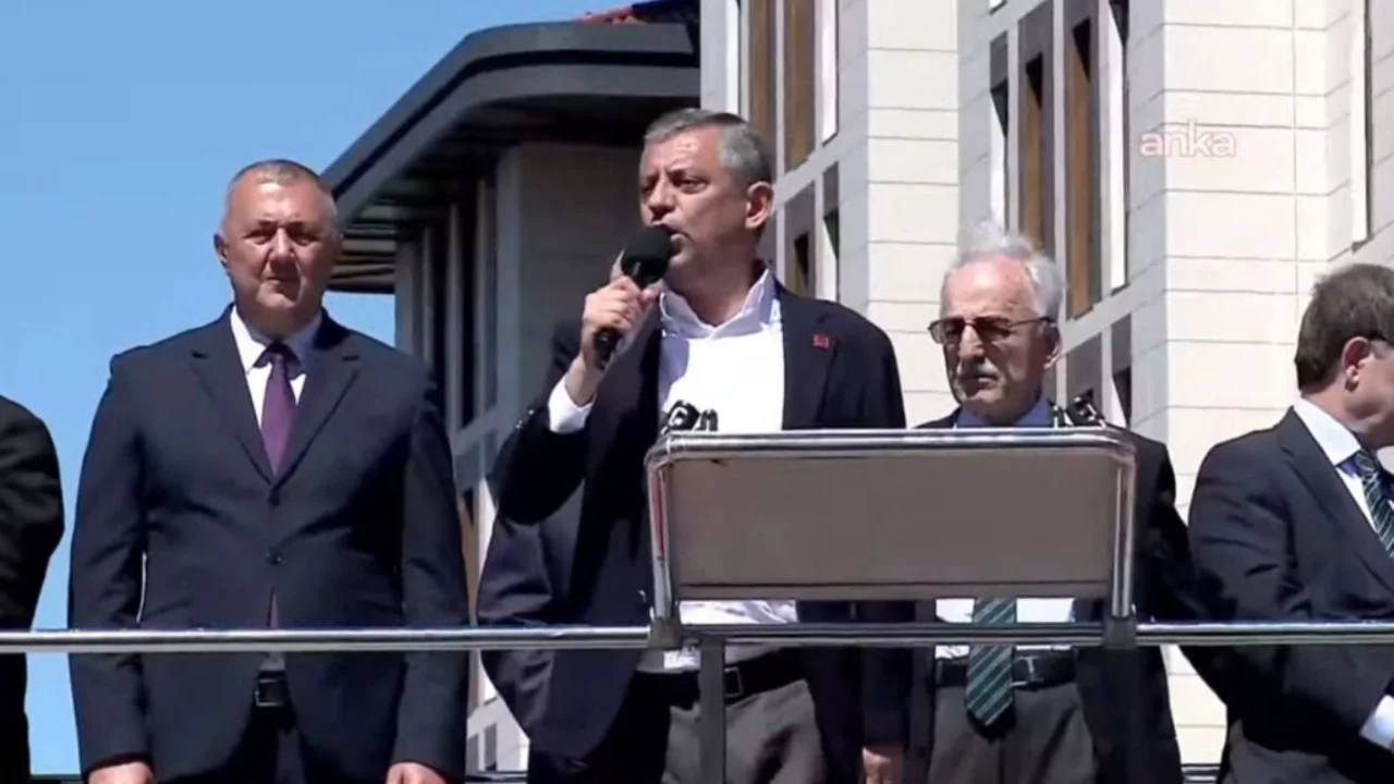 Özgür Özel: Türkiye bugün iktidar değişimini görüyor
