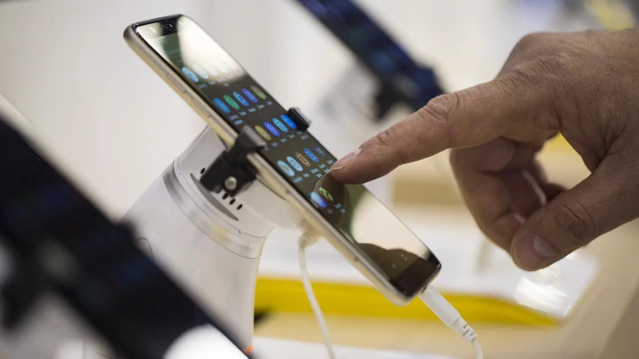 Ticaret Bakanlığından "sıfır cep telefonuna taksit" açıklaması