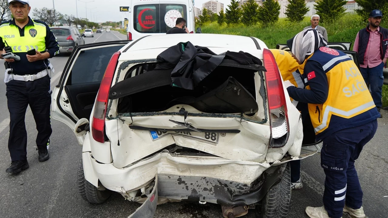 Kırıkkale'de iki otomobil çarpıştı: 7 kişi yaralandı